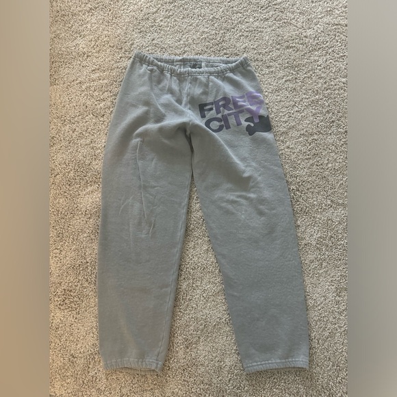 Free City Medium Gray Joggers. 👽⚡️